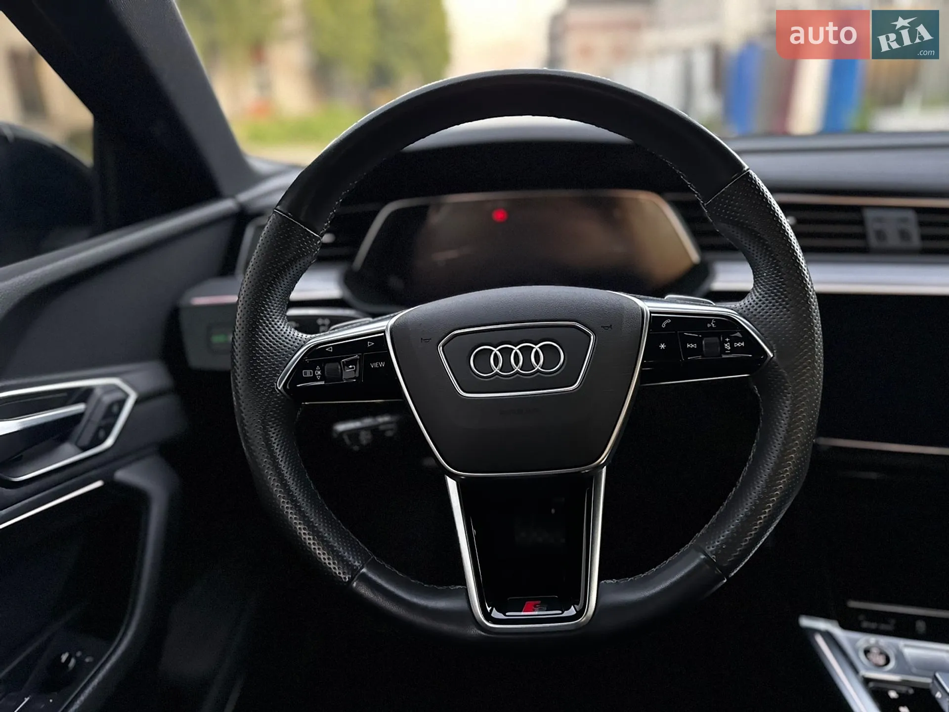 2022 Audi e-tron Sportback - мініатюра 38