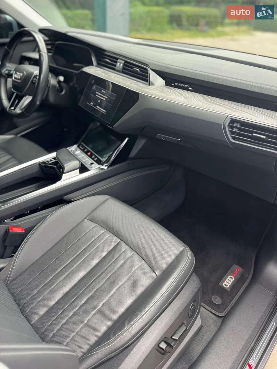 2022 Audi e-tron Sportback - мініатюра 25