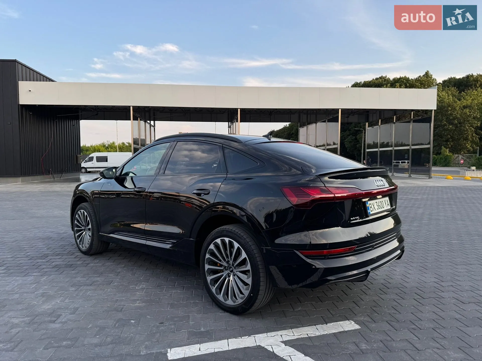 2020 Audi e-tron Sportback - мініатюра 14