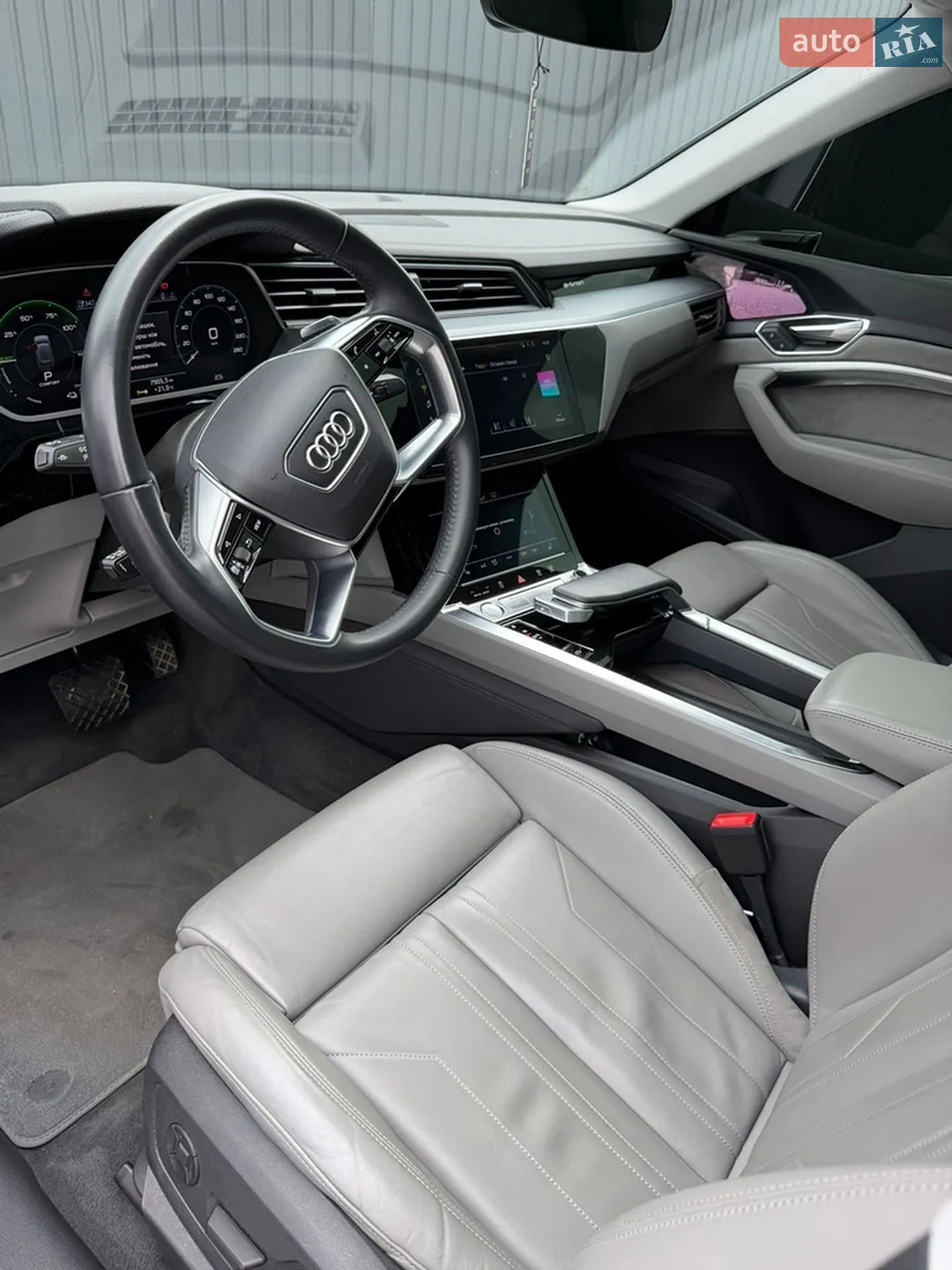 2020 Audi e-tron Sportback - мініатюра 25