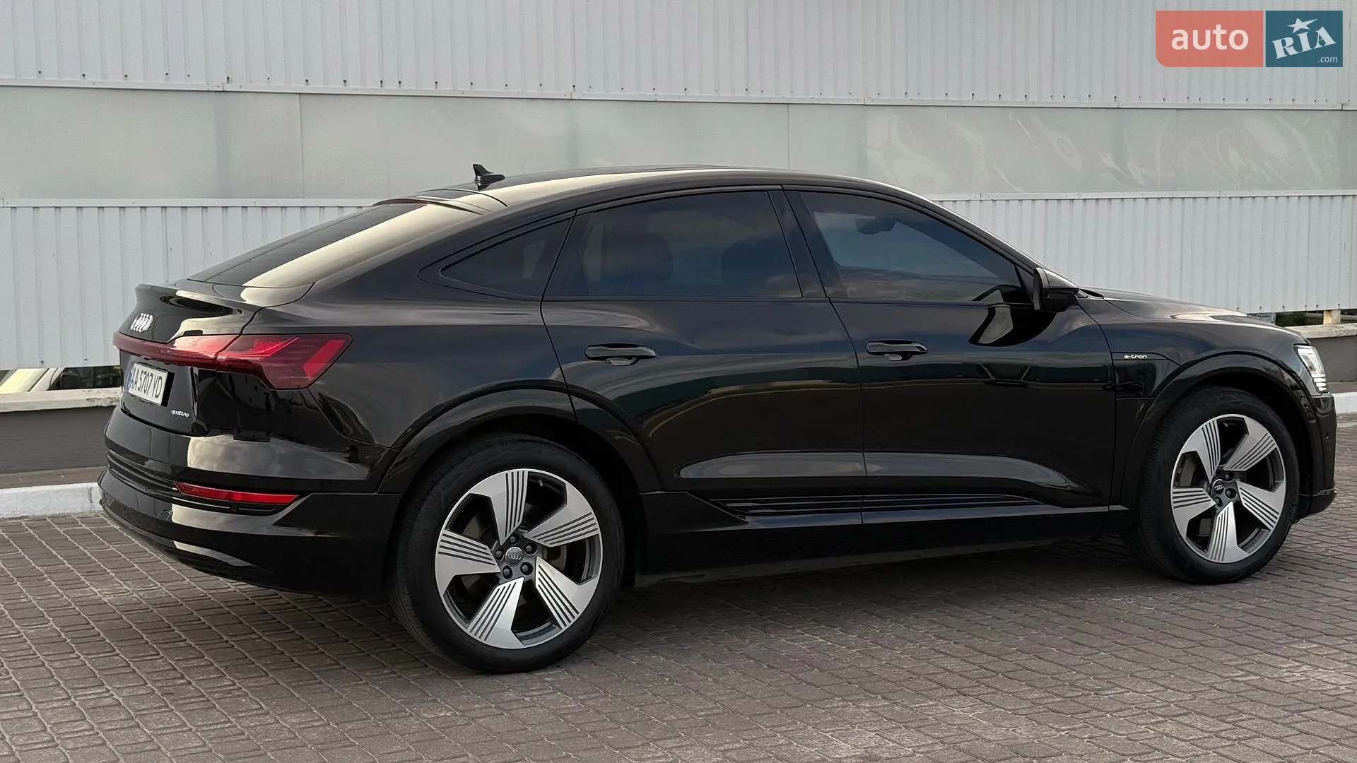 2020 Audi e-tron Sportback - мініатюра 8