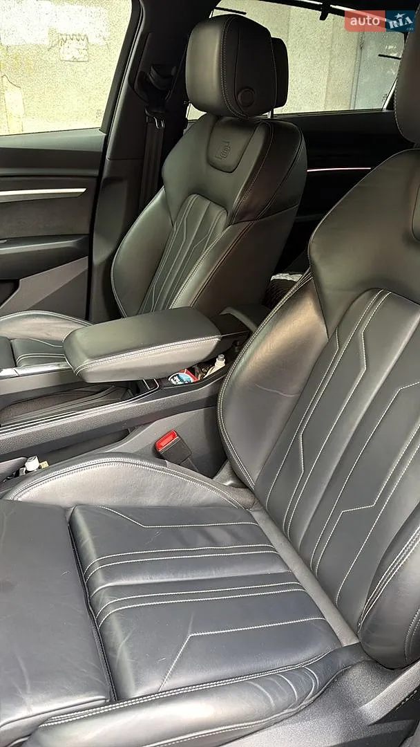 2021 Audi e-tron Sportback - мініатюра 14