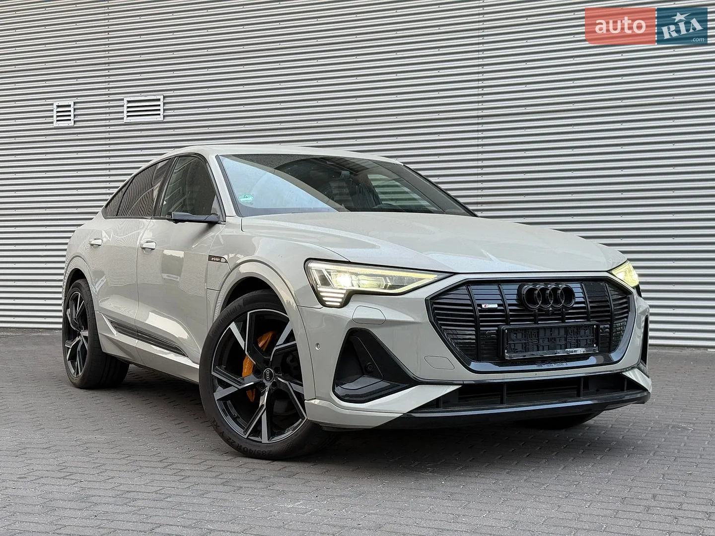 2020 Audi e-tron Sportback - мініатюра 2