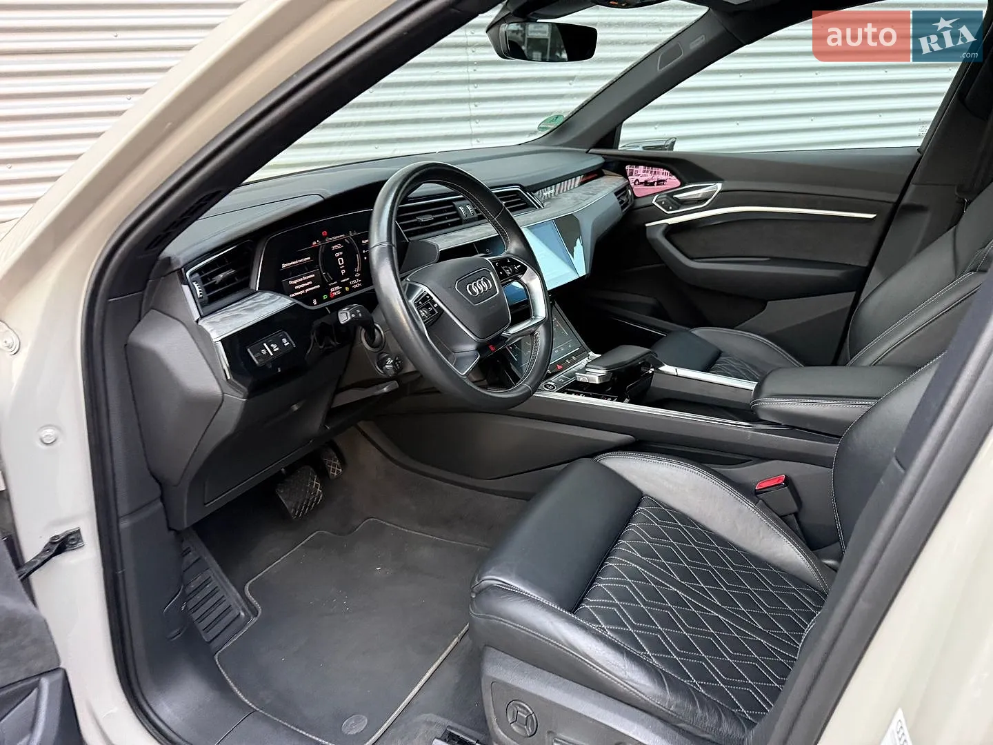 2020 Audi e-tron Sportback - мініатюра 38