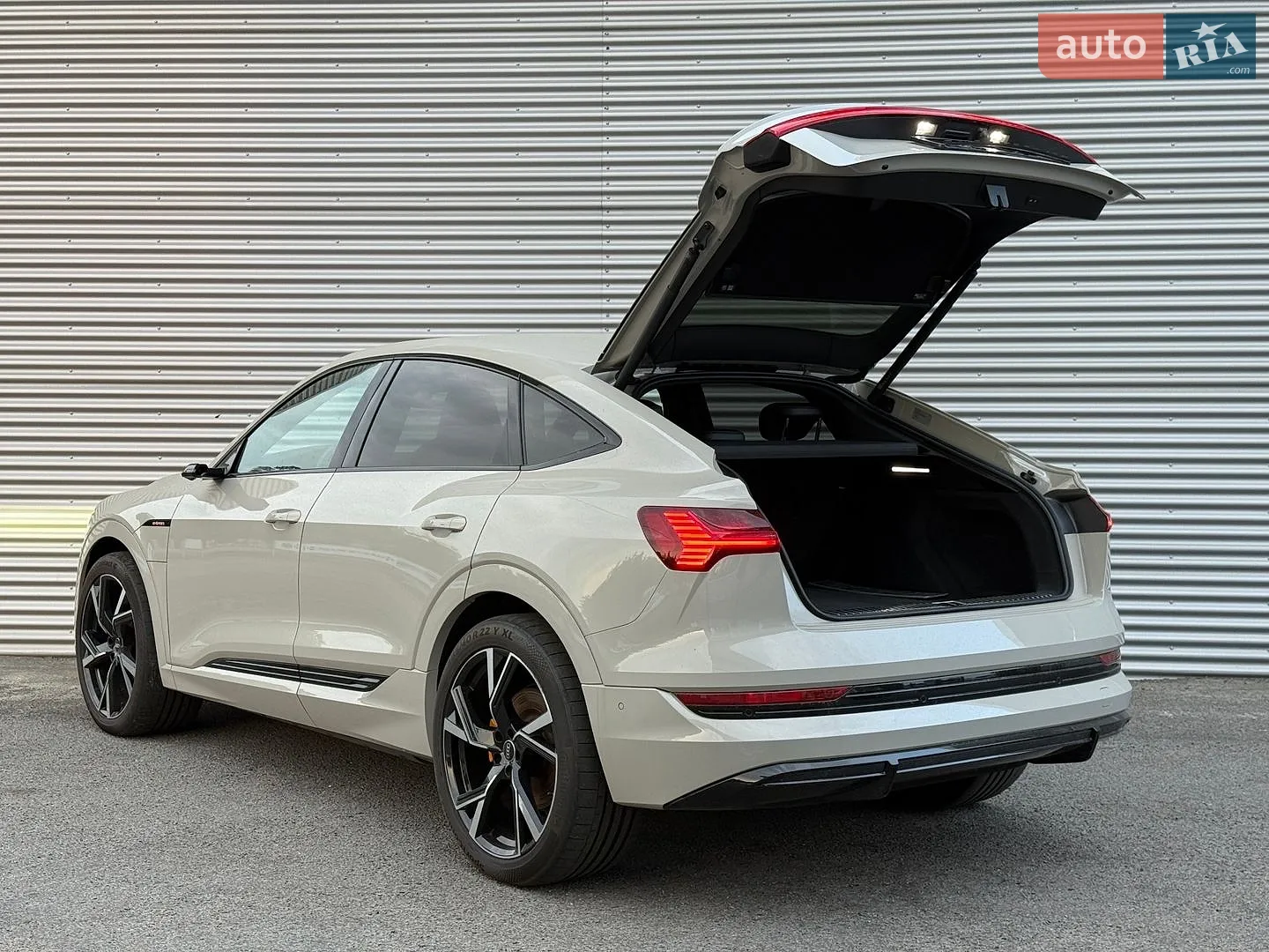 2020 Audi e-tron Sportback - мініатюра 25