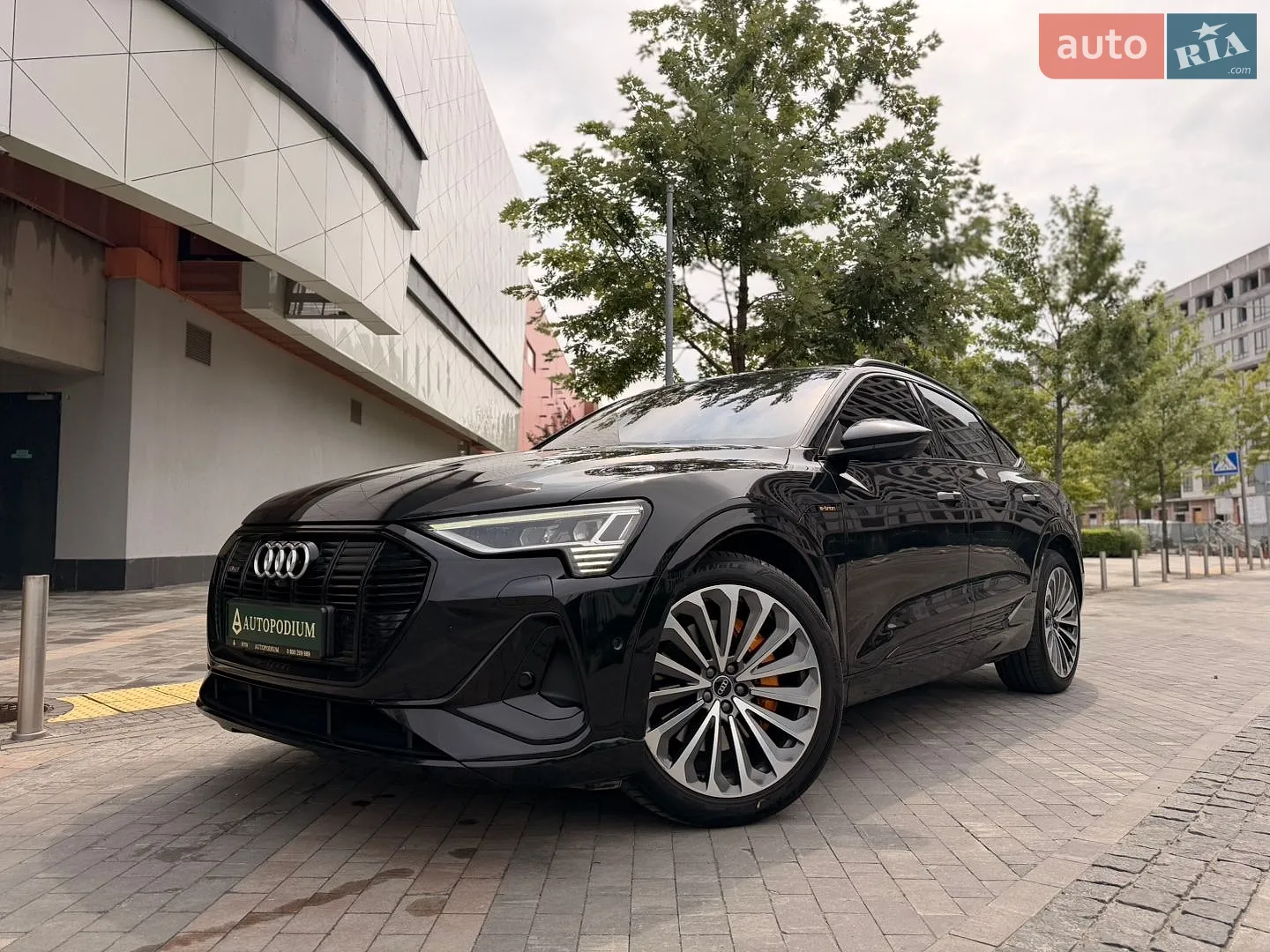 2021 Audi e-tron Sportback - мініатюра 2