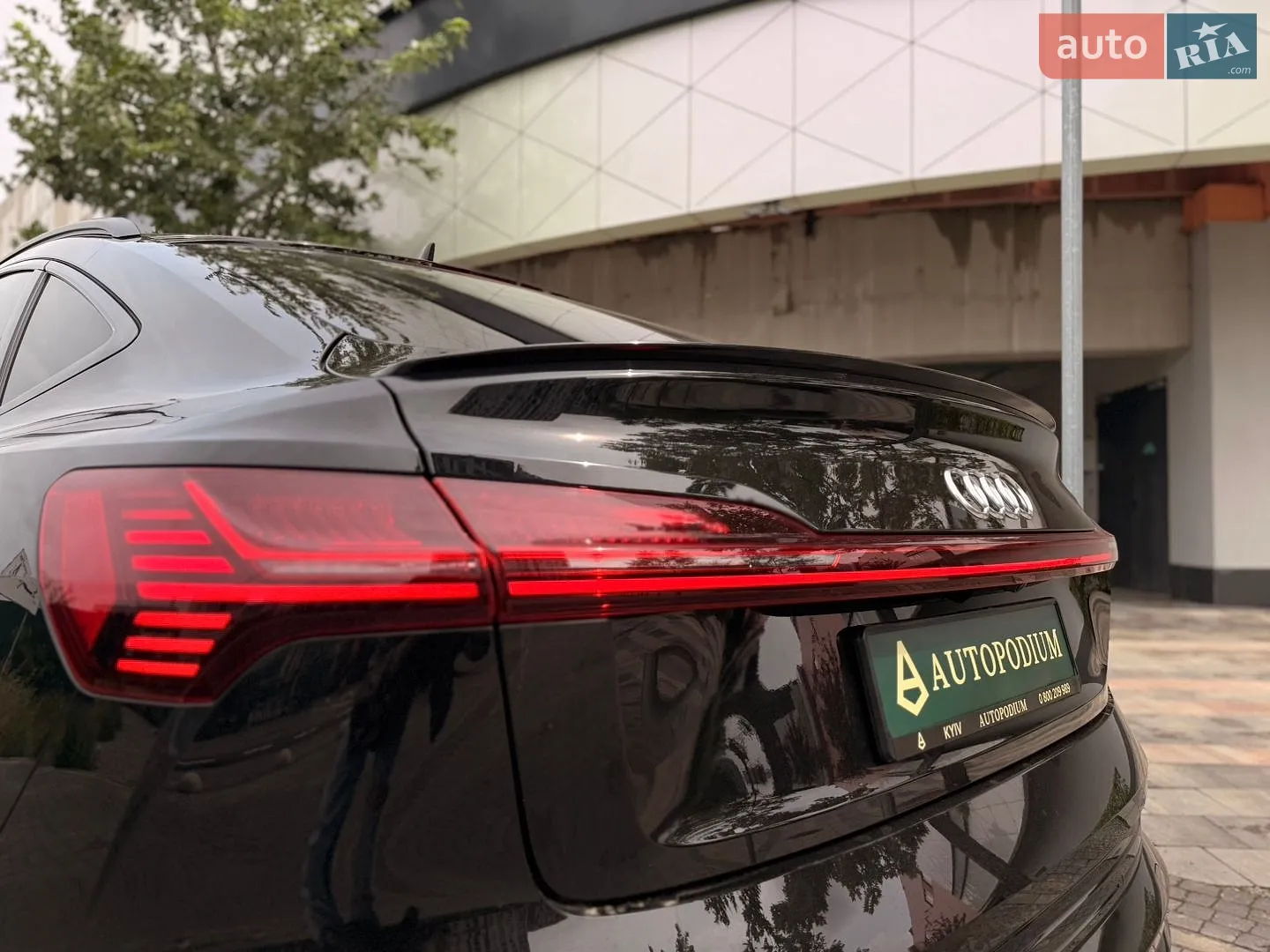 2021 Audi e-tron Sportback - мініатюра 10