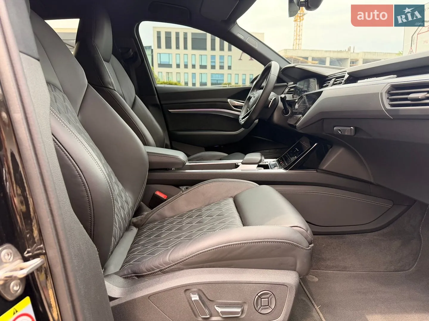 2021 Audi e-tron Sportback - мініатюра 24