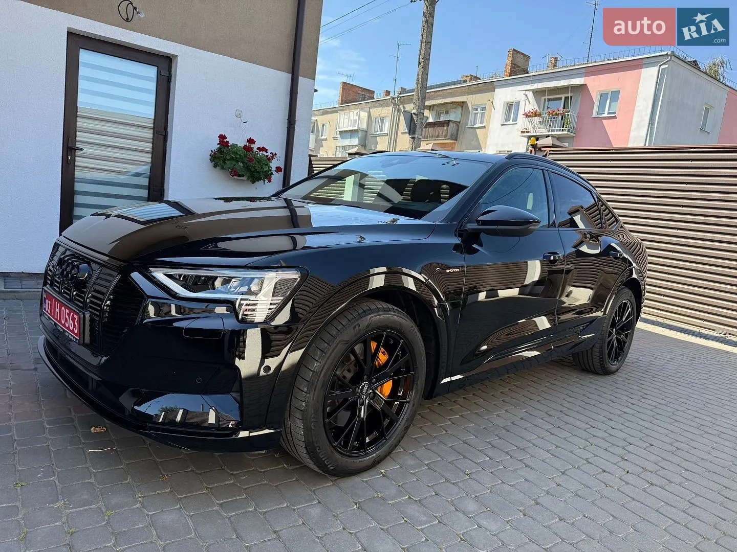 2022 Audi e-tron Sportback - мініатюра 2