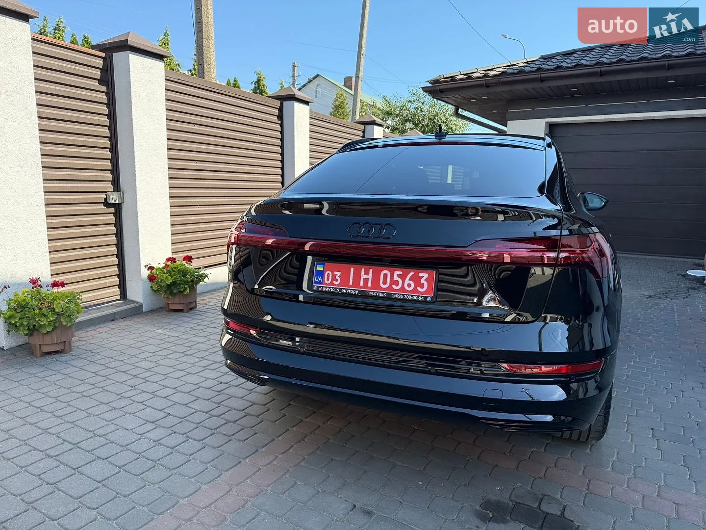 2022 Audi e-tron Sportback - мініатюра 8