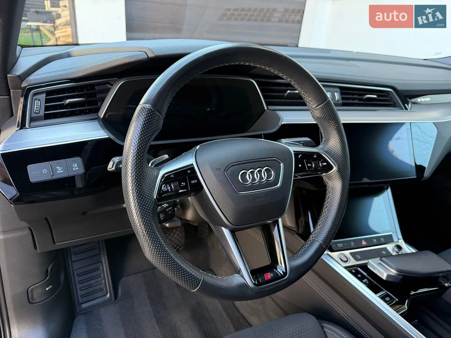 2022 Audi e-tron Sportback - мініатюра 31