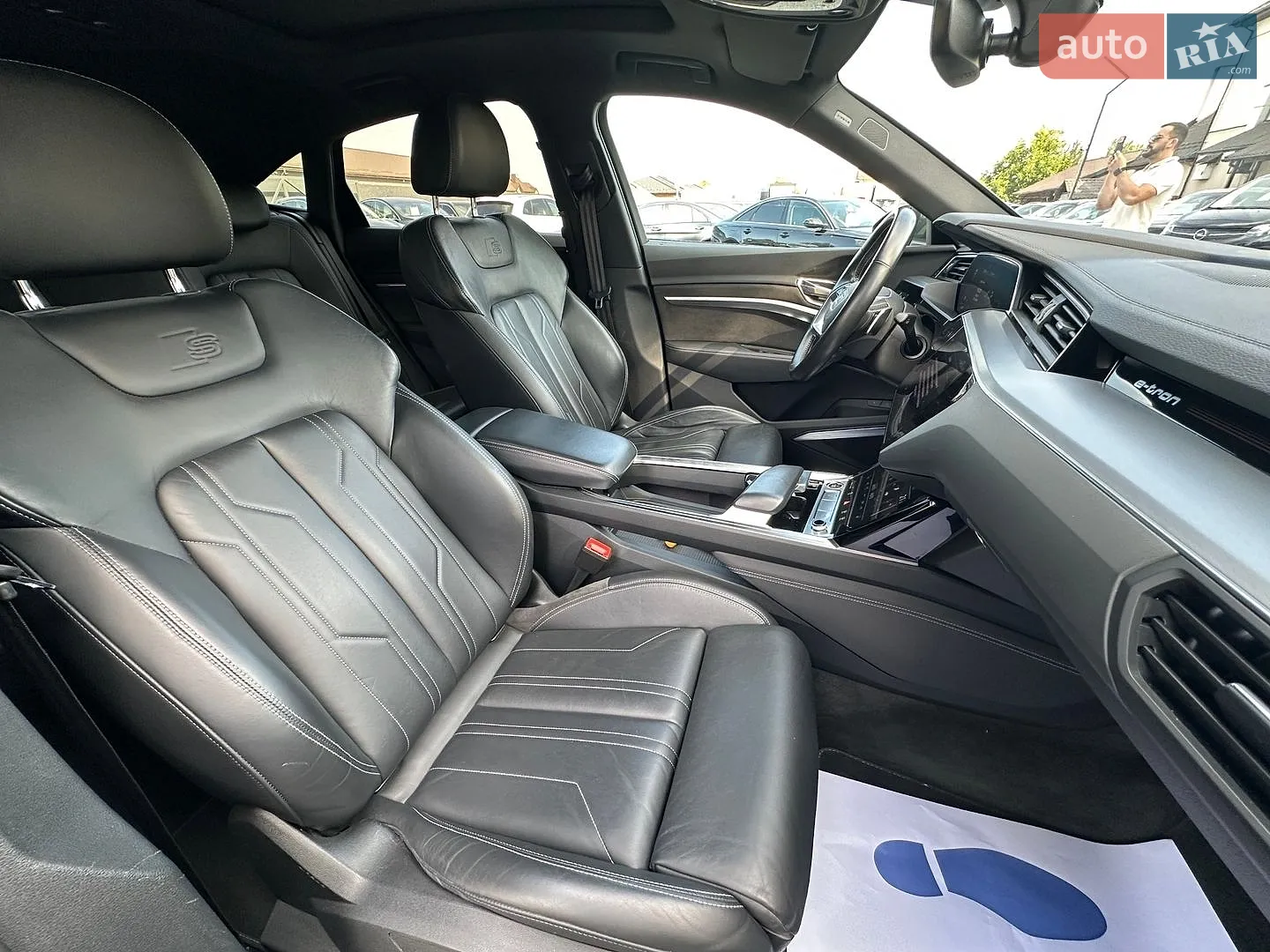 2020 Audi e-tron Sportback - мініатюра 35