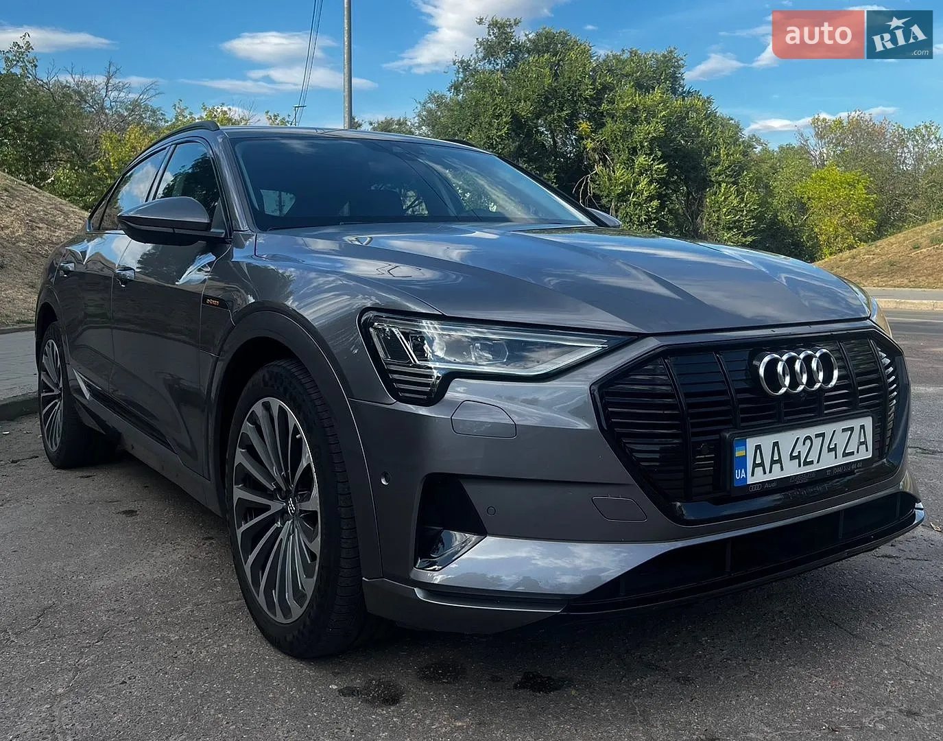 2020 Audi e-tron Sportback - мініатюра 2