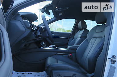 Позашляховик / Кросовер Audi e-tron 2019 в 