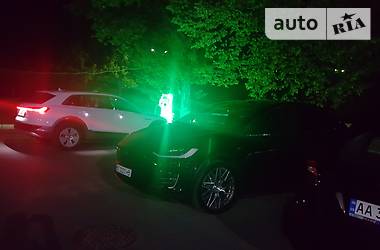 Позашляховик / Кросовер Audi e-tron 2019 в 