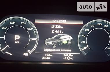 Позашляховик / Кросовер Audi e-tron 2019 в 
