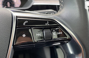 Внедорожник / Кроссовер Audi e-tron 2019 в 