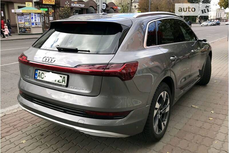 Позашляховик / Кросовер Audi e-tron 2019 в Луцьку