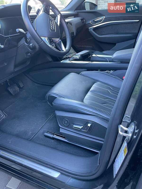 Внедорожник / Кроссовер Audi e-tron 2019 в Киеве фото 2 Внедорожник / Кроссовер Audi e-tron 2019 в Киеве