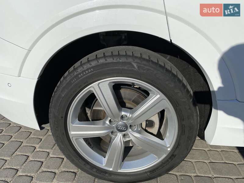 Позашляховик / Кросовер Audi e-tron 2019 в Львові