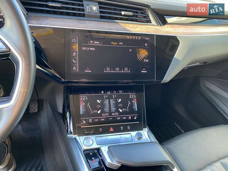 Позашляховик / Кросовер Audi e-tron 2019 в Львові