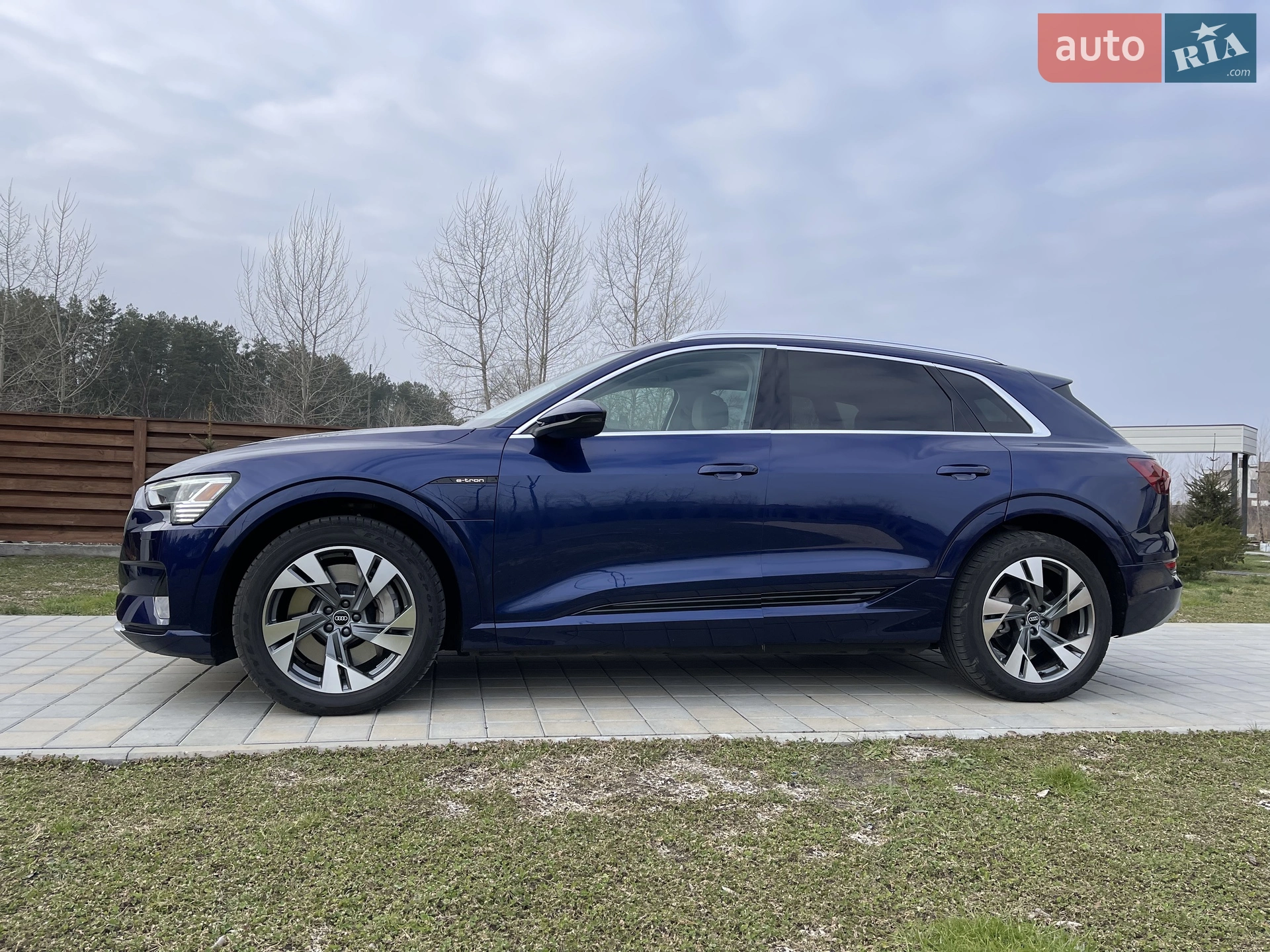 2020 Audi e-tron - мініатюра 2
