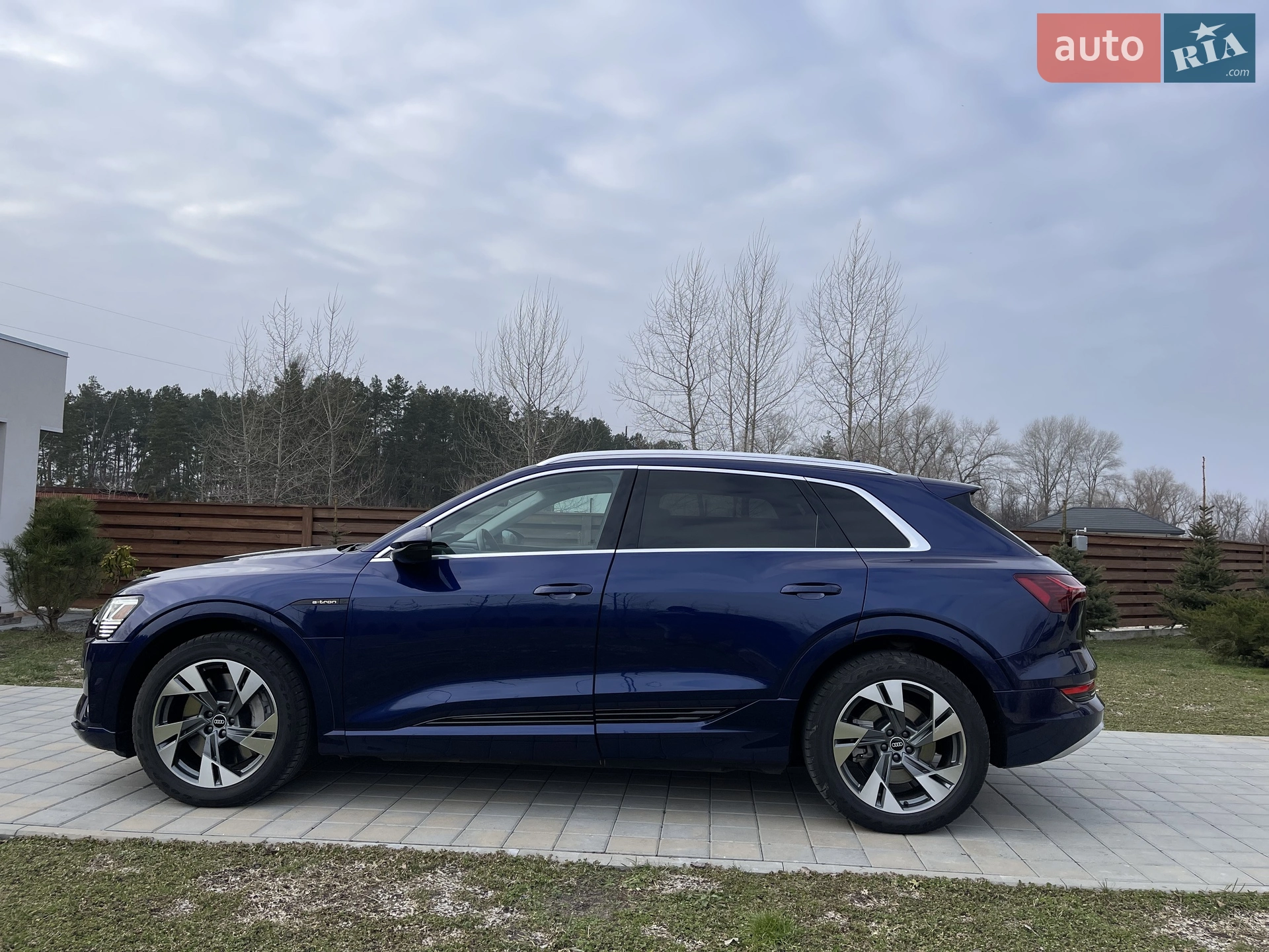 2020 Audi e-tron - мініатюра 12