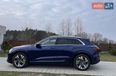 Внедорожник / Кроссовер Audi e-tron 2020 в 