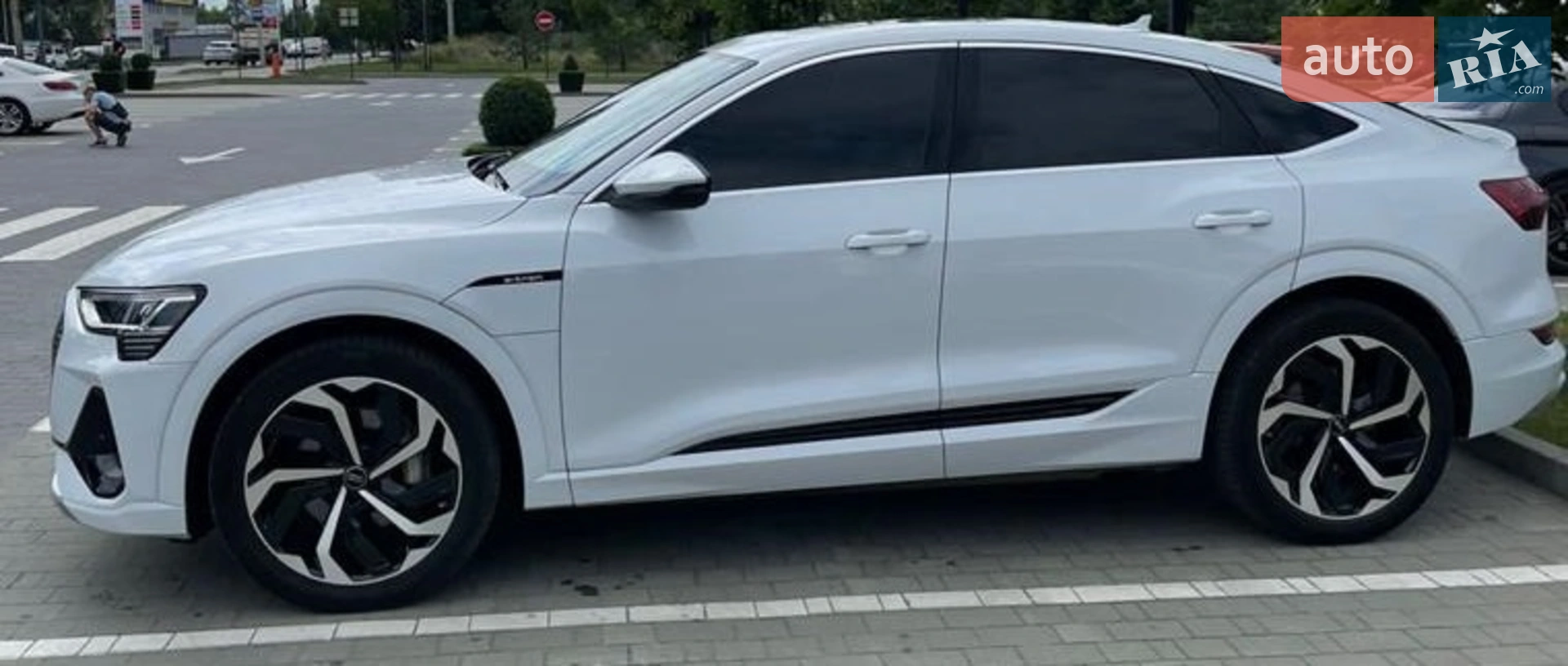 2020 Audi e-tron - мініатюра 15