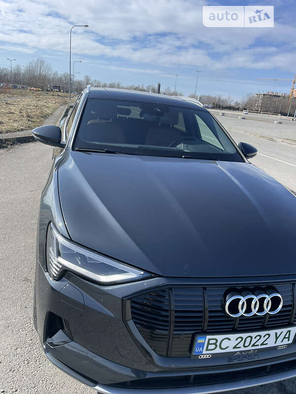 Позашляховик / Кросовер Audi e-tron 2020 в Львові