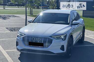 Позашляховик / Кросовер Audi e-tron 2019 в Мукачевому