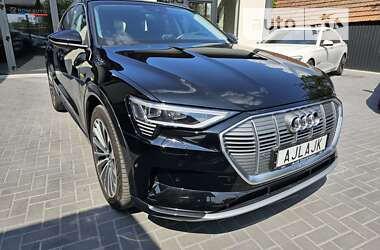 Позашляховик / Кросовер Audi e-tron 2020 в 