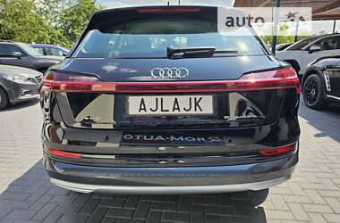 Позашляховик / Кросовер Audi e-tron 2020 в 