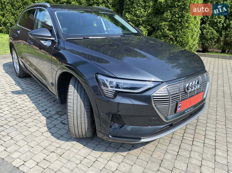 Внедорожник / Кроссовер Audi e-tron 2019 в Львове