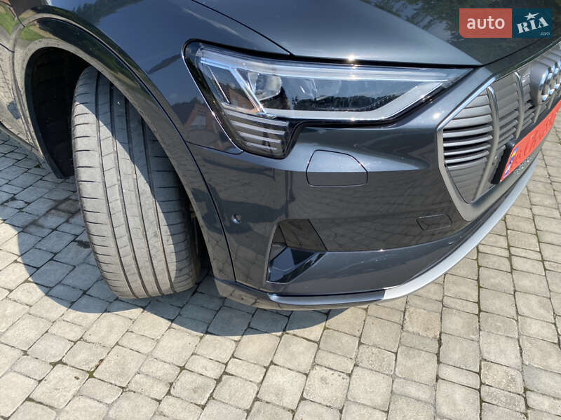 Внедорожник / Кроссовер Audi e-tron 2019 в Львове