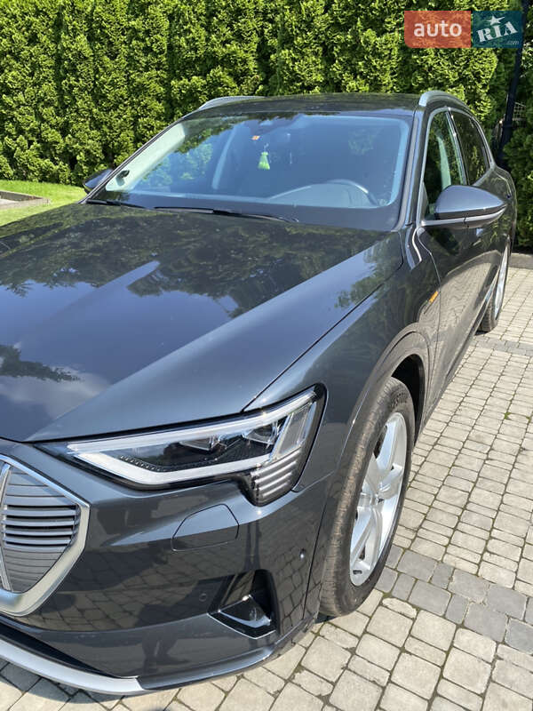 Внедорожник / Кроссовер Audi e-tron 2019 в Львове