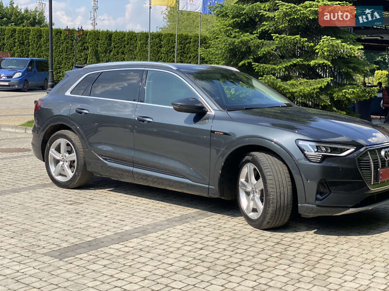 Внедорожник / Кроссовер Audi e-tron 2019 в Львове