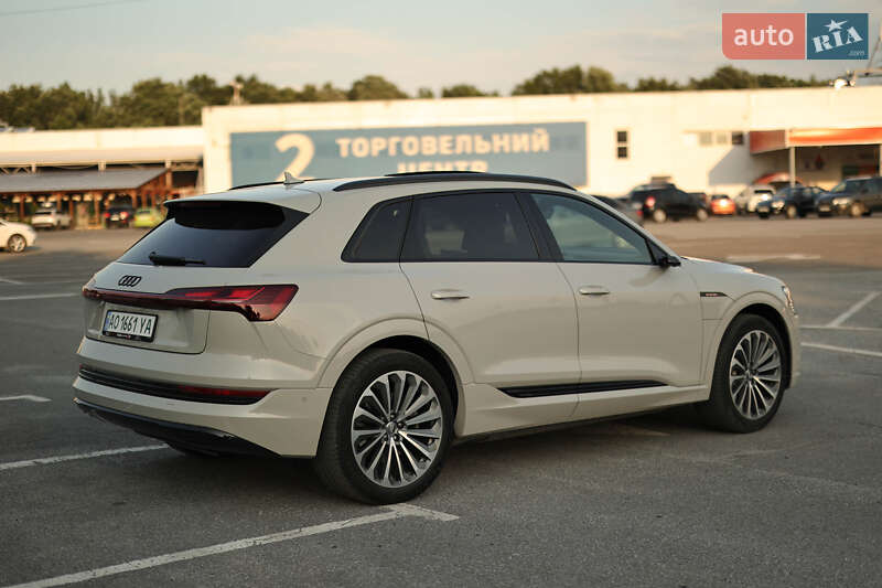Внедорожник / Кроссовер Audi e-tron 2020 в Ужгороде
