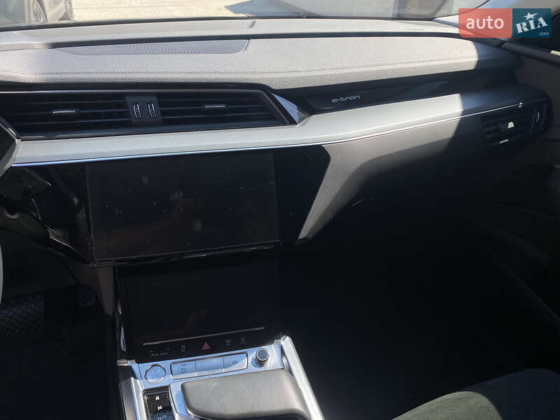 Внедорожник / Кроссовер Audi e-tron 2020 в Ужгороде фото 15 Внедорожник / Кроссовер Audi e-tron 2020 в Ужгороде