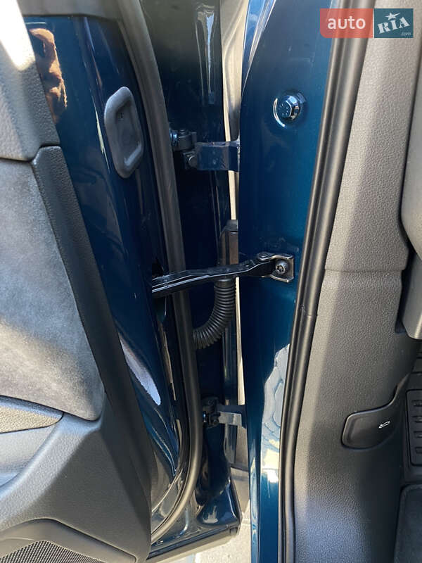 Внедорожник / Кроссовер Audi e-tron 2020 в Тростянце