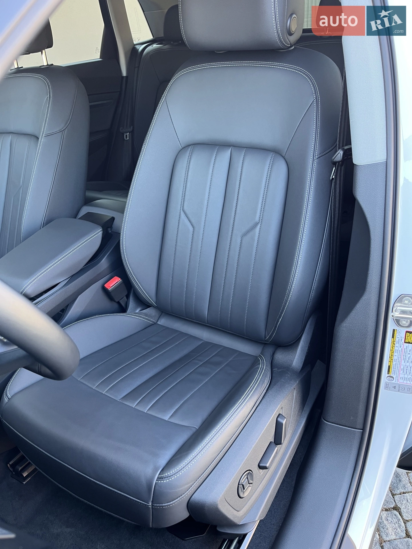 2021 Audi e-tron - мініатюра 28