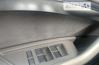 Внедорожник / Кроссовер Audi e-tron 2019 в 