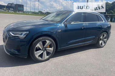 Внедорожник / Кроссовер Audi e-tron 2019 в 