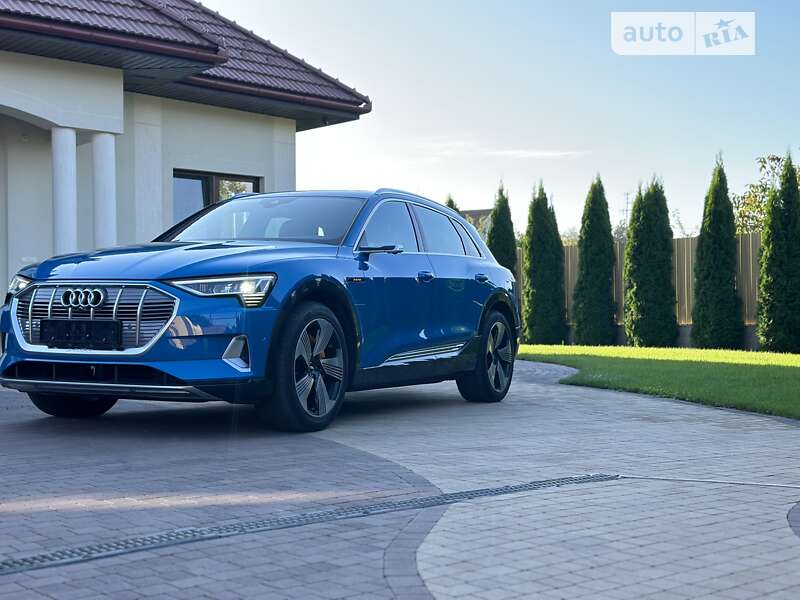 Позашляховик / Кросовер Audi e-tron 2019 в Мукачевому