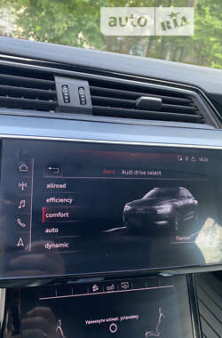 Позашляховик / Кросовер Audi e-tron 2019 в Дніпрі
