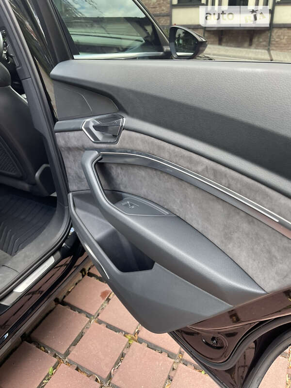 Внедорожник / Кроссовер Audi e-tron 2019 в Тернополе фото 16 Внедорожник / Кроссовер Audi e-tron 2019 в Тернополе