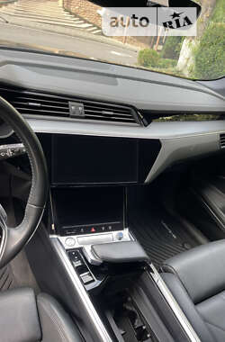 Позашляховик / Кросовер Audi e-tron 2019 в Тернополі