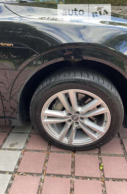 Позашляховик / Кросовер Audi e-tron 2019 в Тернополі