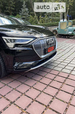 Позашляховик / Кросовер Audi e-tron 2019 в Тернополі