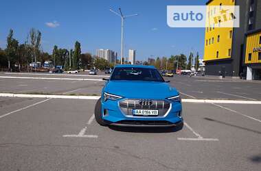 Внедорожник / Кроссовер Audi e-tron 2018 в Киеве